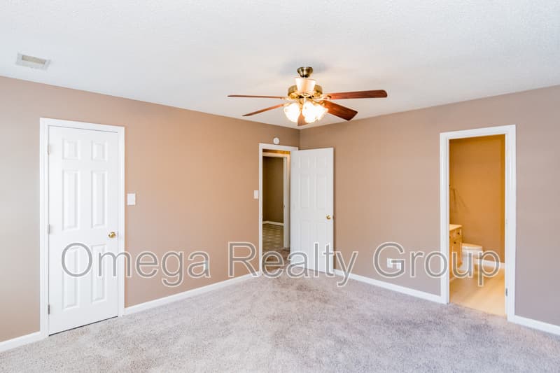 Moody House: 2038 Plantation Pkwy