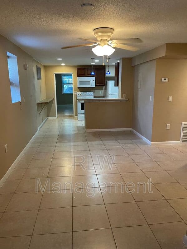 Eustis Condo: 206 Osceola Ave
