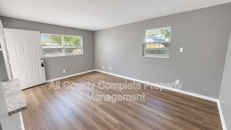 Jacksonville House: 3319 Hunt St