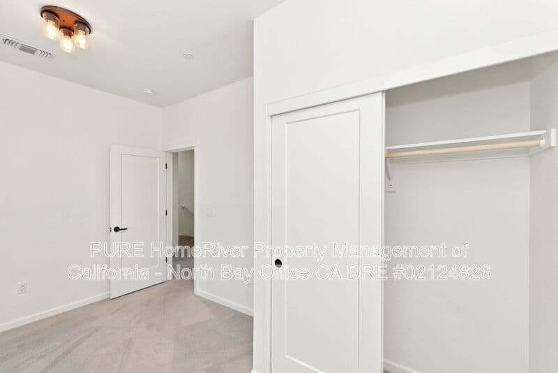 Santa Rosa Townhome: 511 Boyd St