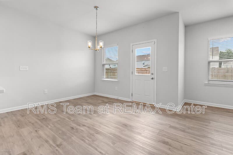 Auburn House: 1333 Maston Rd