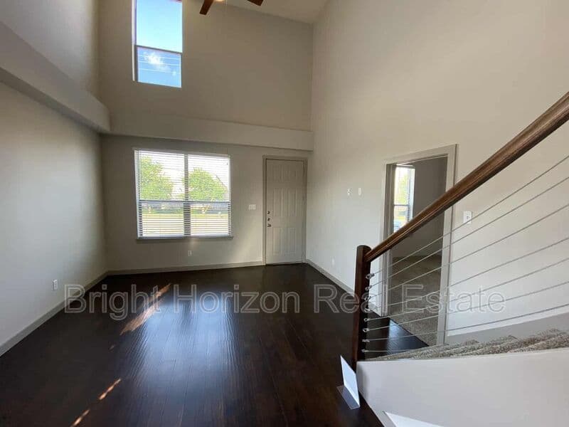 Hurst Condo: 3629 Valley Vista Drive