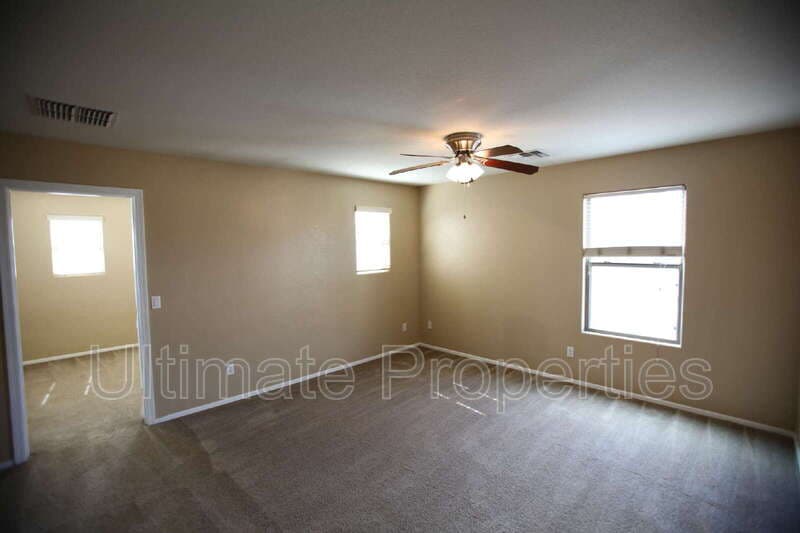 Glendale House: 6376 W Ruth Ave