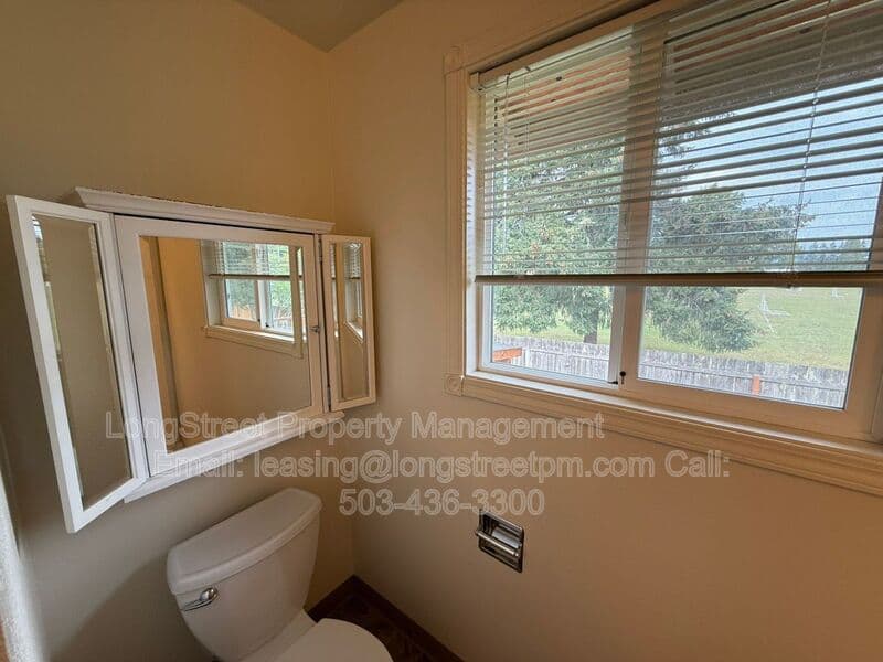 Corvallis House: 1634 SW Knollbrook Pl