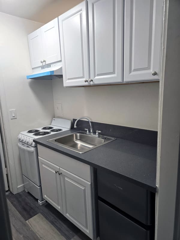 Los Angeles Condo: 2034 South Corning Street - 3