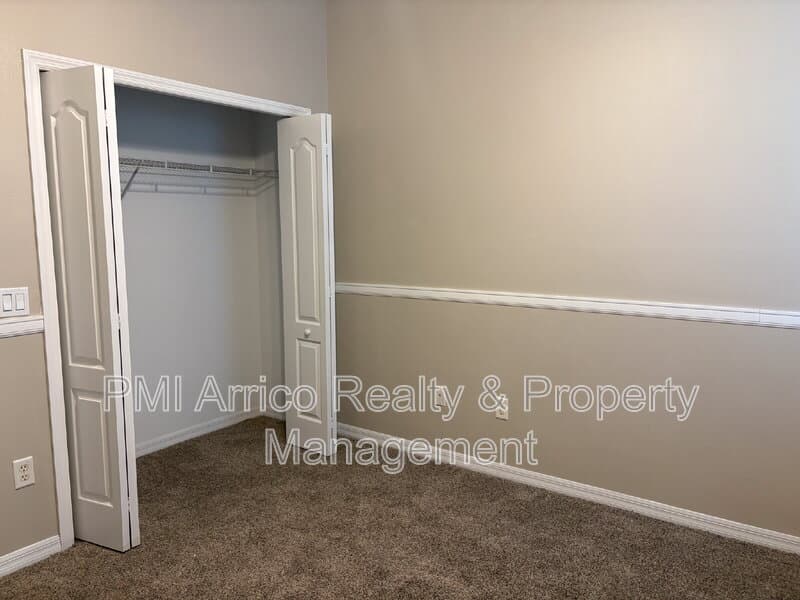 Wesley Chapel House: 3922 Washburn Pl