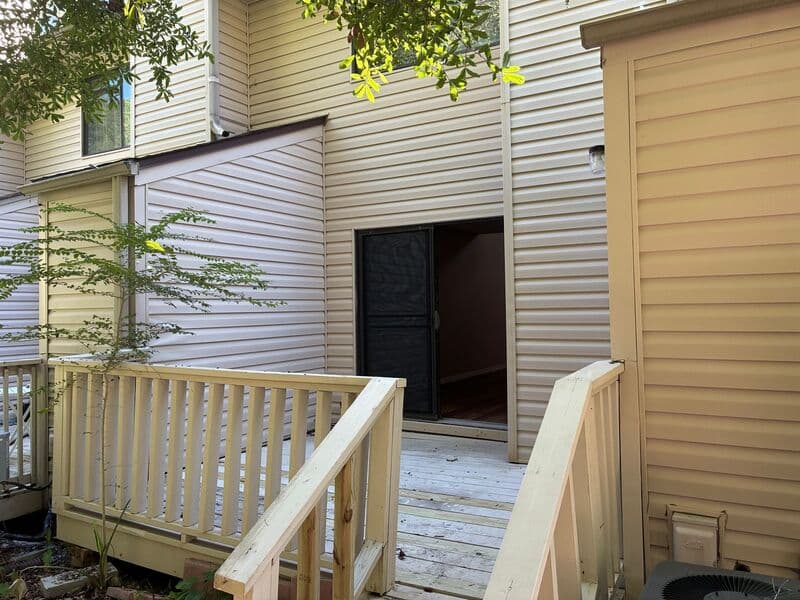 Pensacola House: 4235 Brookside Dr