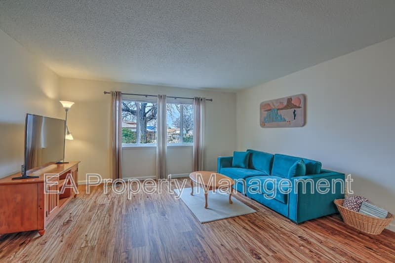 Albuquerque House: 9308 Gutierrez Rd NE
