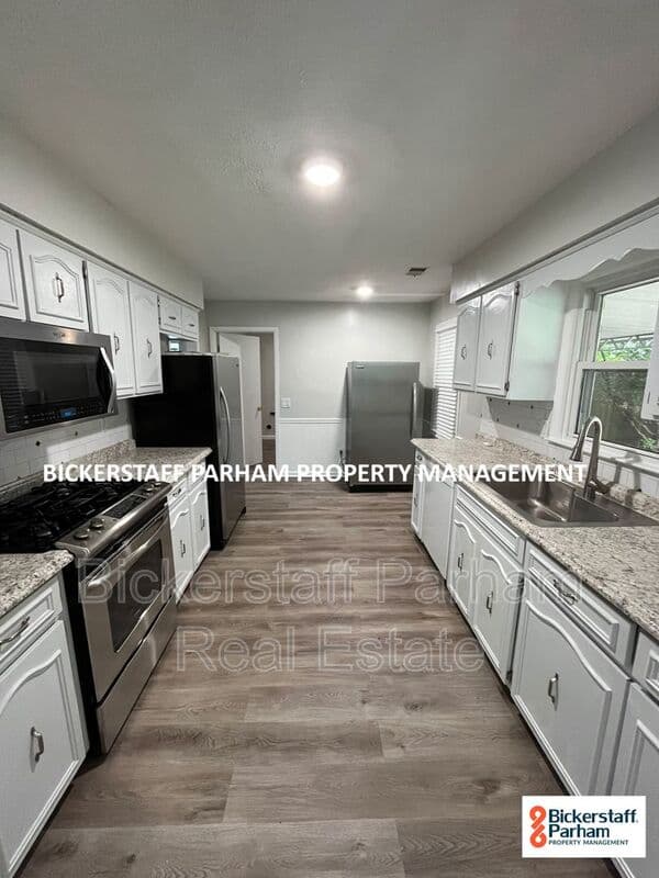 Columbus House: 3011 Apache Drive