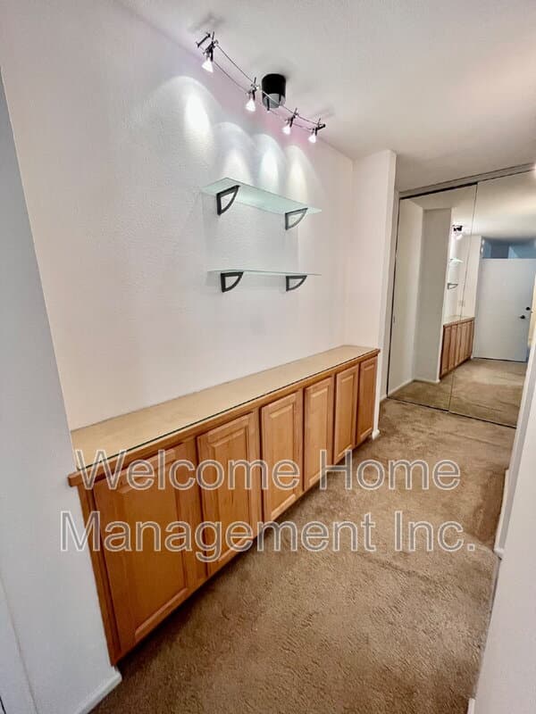 Walnut Creek House: 1240 Walker Ave