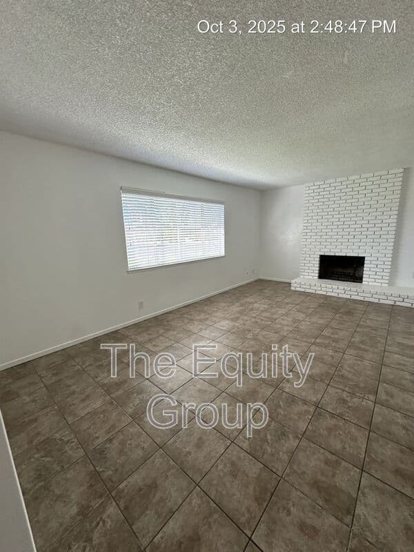 Visalia House: 2724 South Sallee Ct