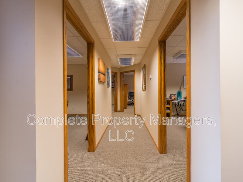 Albert Lea House: 222 East Main Street - 1