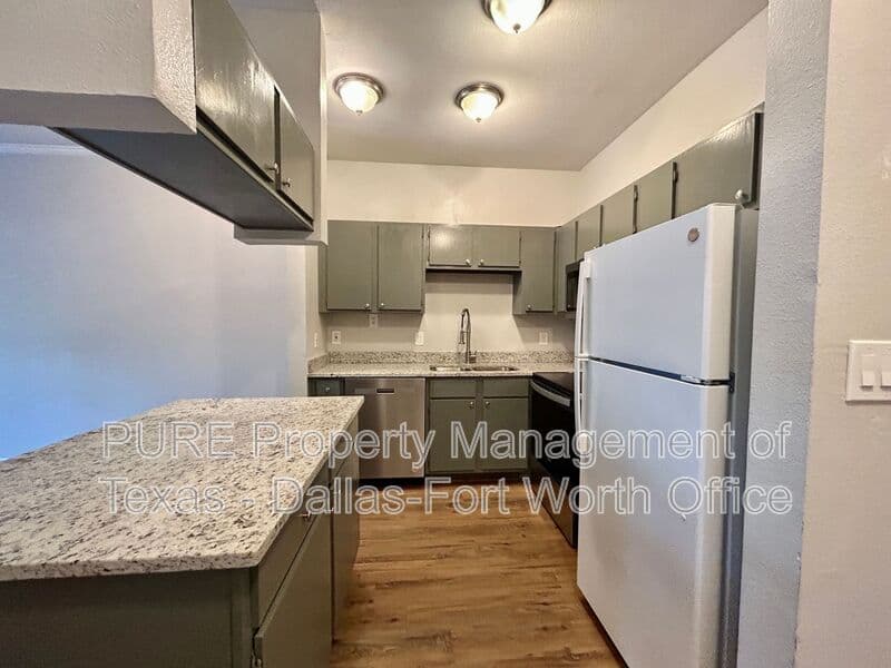 Arlington Condo: 1655 Ascension Bluff Dr.