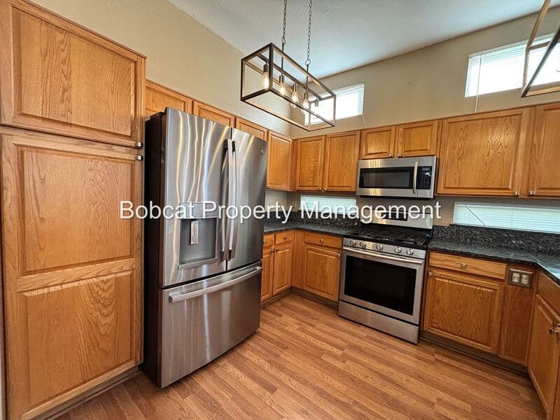 Dayton House: 425 Crosswinds Dr