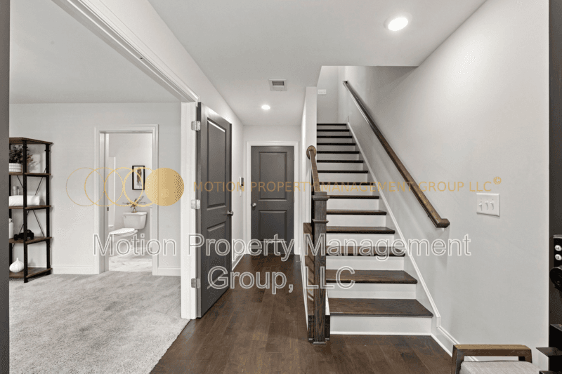 Scottdale House: 776 Angora Alley