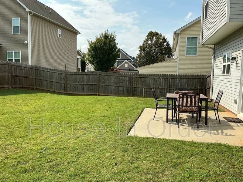 Moore House: 363 Faulkner Dr.