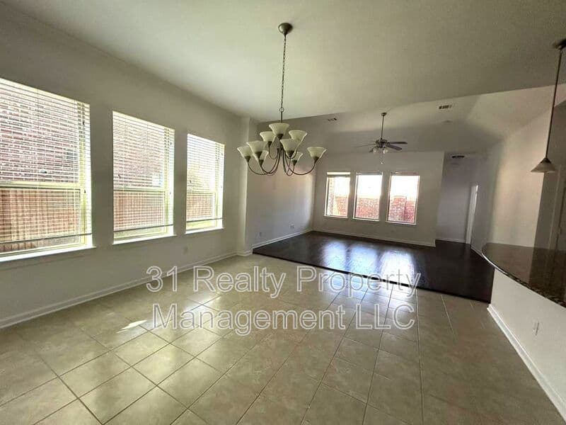 Richardson House: 1134 Alpine Dr