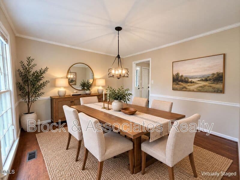 Garner House: 200 Coachman Drive