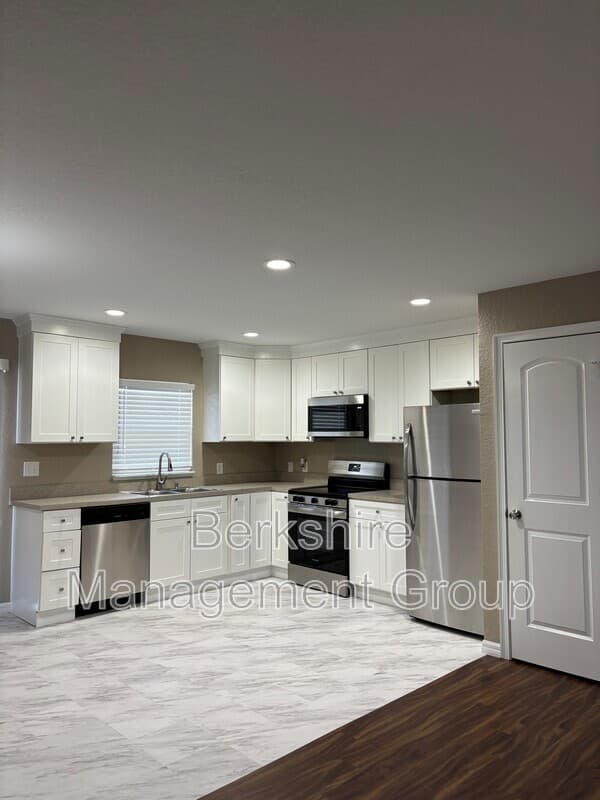 Winter Haven Townhome: 2405 Avenue C SW