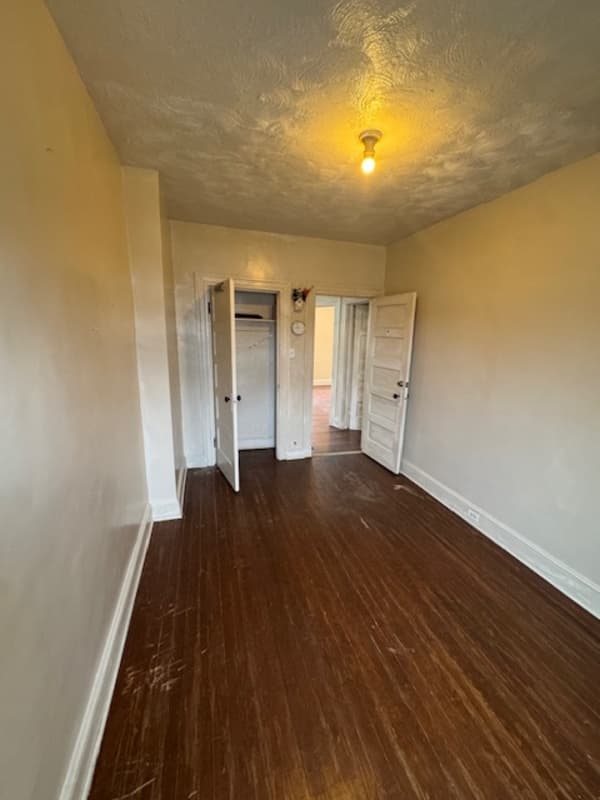 Baltimore House: 2843 West Garrison Avenue - 3