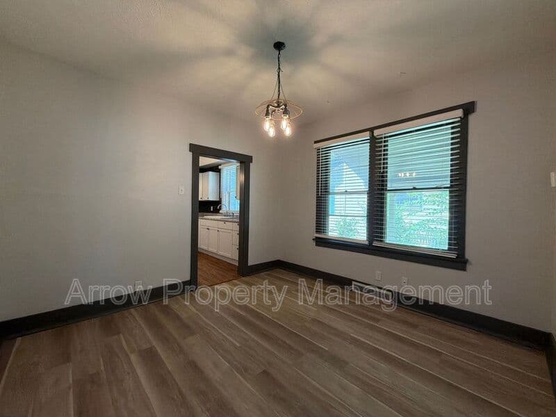 Lincoln House: 845 South 29th Street