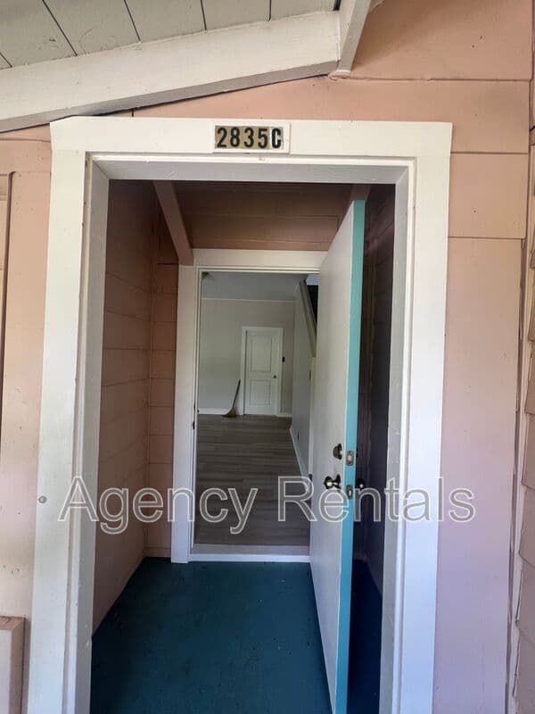 Honolulu Condo: 2835 & 2841 Kolowalu St