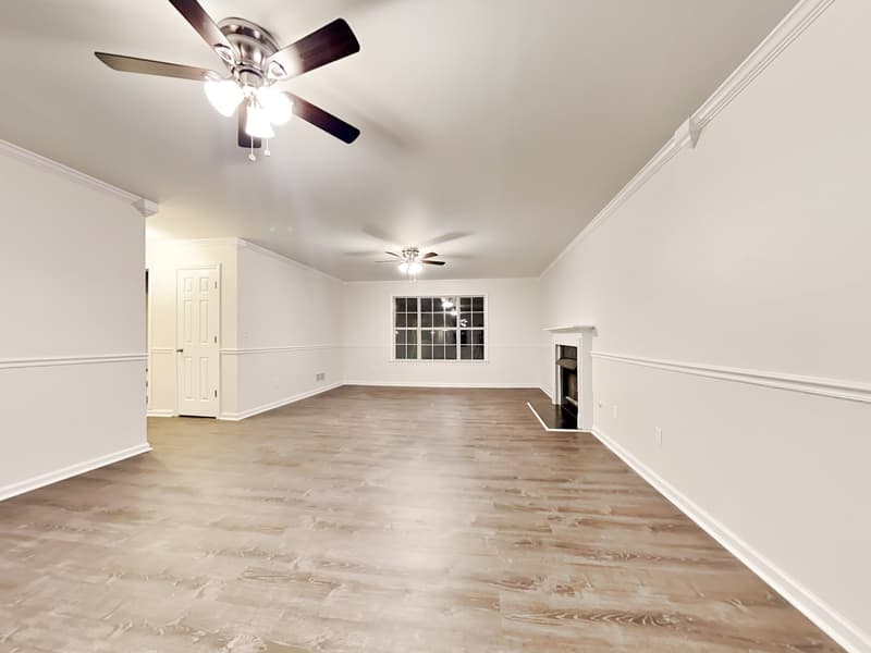 Jonesboro House: 982 Forest Gln