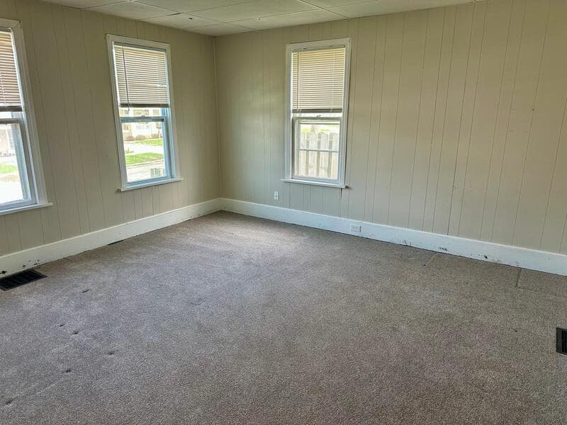 Fairport Harbor Condo: 208 Courtland Street