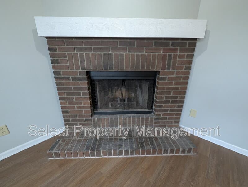 Fort Wayne House: 5404 Evard Rd