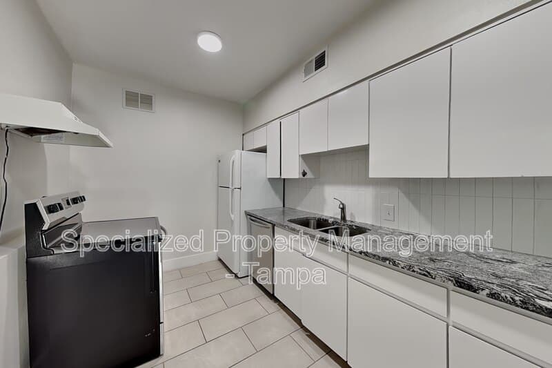 Tampa House: 3801 1/2 W Palmira Ave