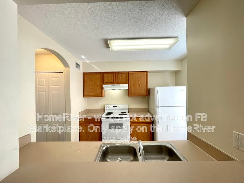 Tampa Condo: 7344 E Bank Dr