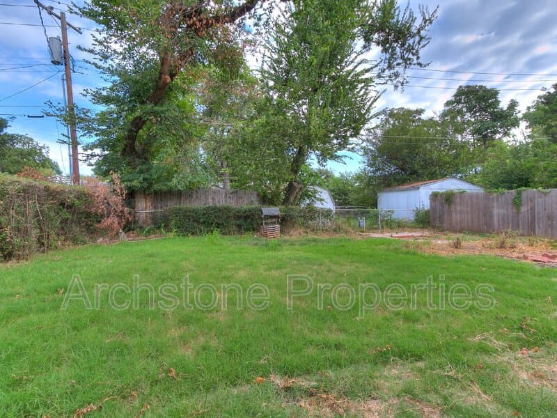 Oklahoma City House: 2617 Northwest 37th Street