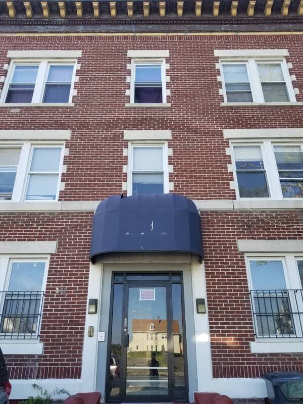 Hartford Condo: 441 Wethersfield Avenue - 2N