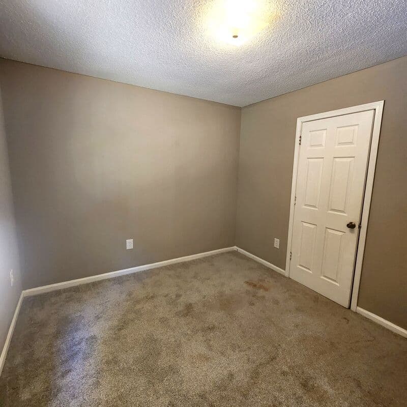 Taylors House: 24 Lee Way