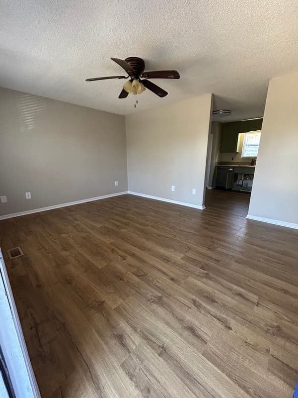 Piedmont House: 103 Kenmore Drive