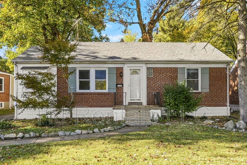 Florissant House: 1305 South New Florissant Road