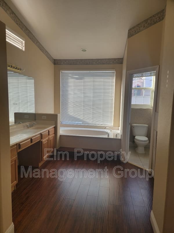 Las Vegas House: 1025 Trophy Club Drive