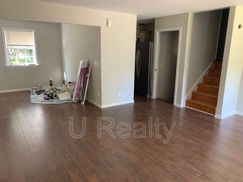 Charlotte House: 3228 Winchelsea Dr