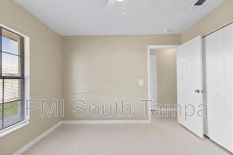 Dade City House: 9926 U.S. 98
