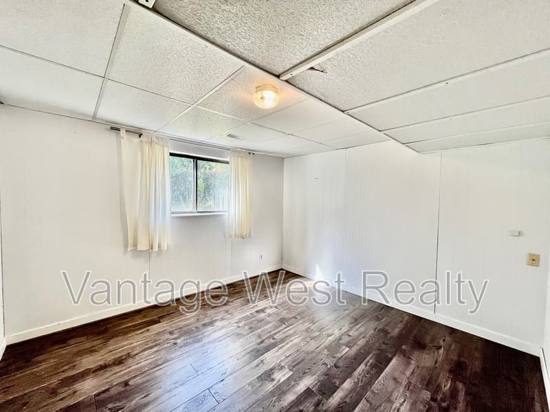 West Kelowna House: 3436 McTaggart Road