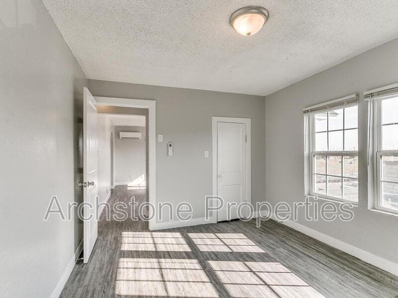Oklahoma City Townhome: 1231 North Grand Boulevard