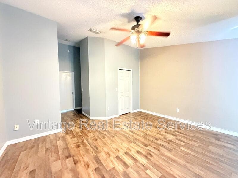 Riverview House: 6339 Osprey Lake Cir
