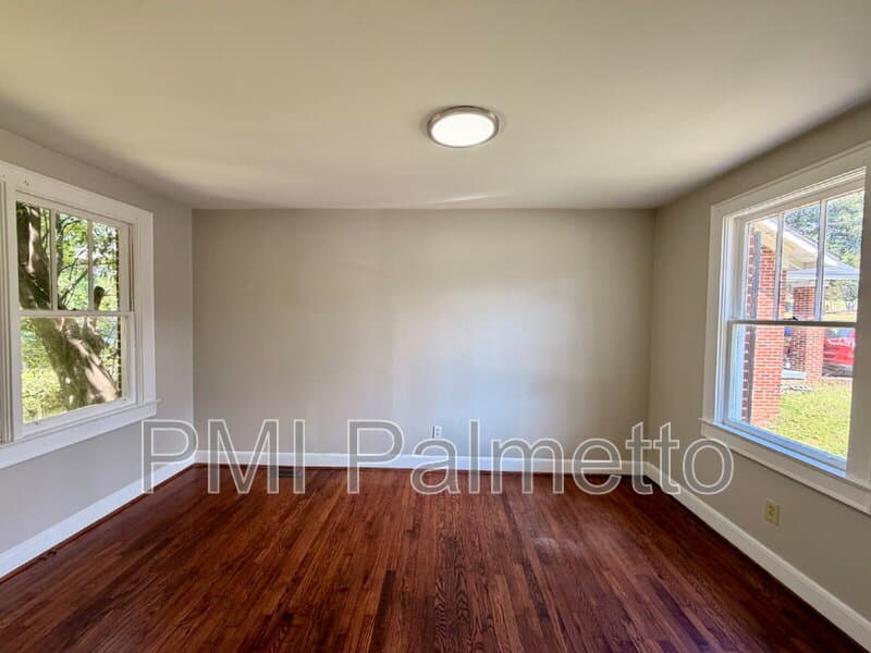 Columbia House: 1304 Mount Vernon Street