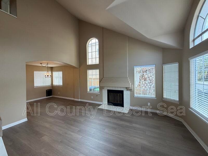Aliso Viejo House: 12 Saint Moritz St