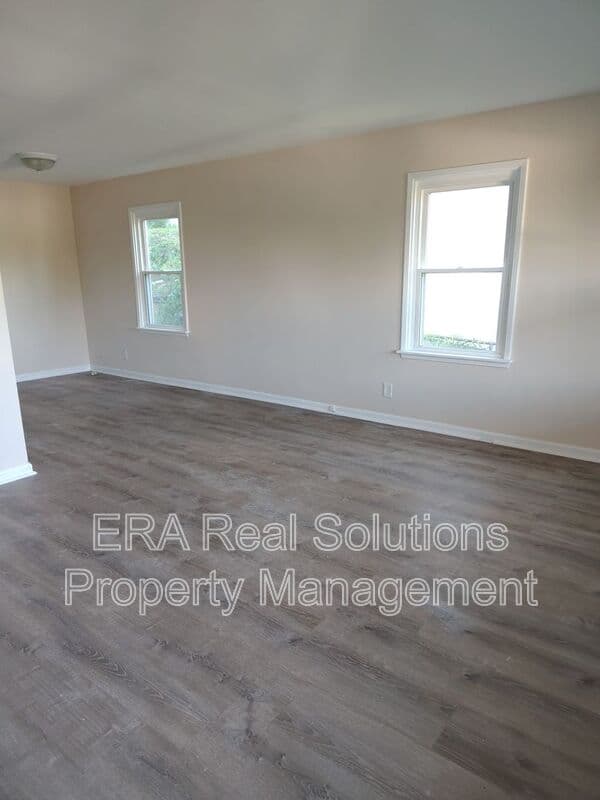 Cincinnati House: 4245 Leeper St.
