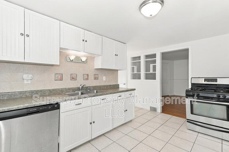 Hamilton Condo: 57 Junior Avenue