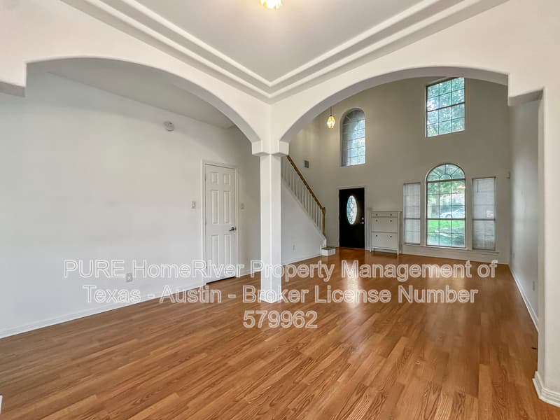 Round Rock House: 2007 Chaparral Dr