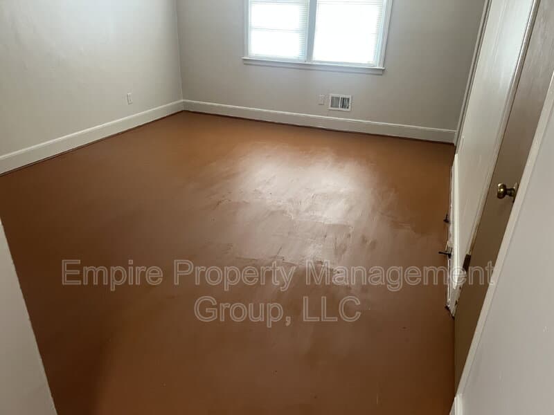 Columbia House: 59 Guernsey Drive