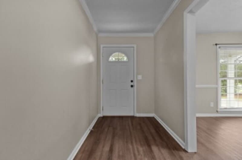 Fayetteville House: 810 Whispering Pines Road