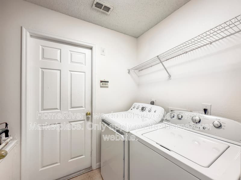 Orlando House: 4133 Boca Woods Dr